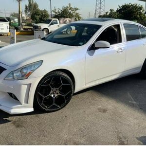 Meet your Posher, Qui